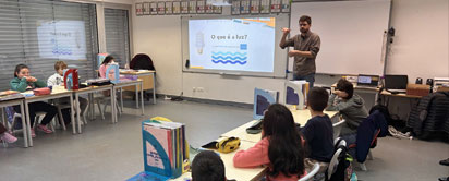 Programa - Cientista regressa � Escola